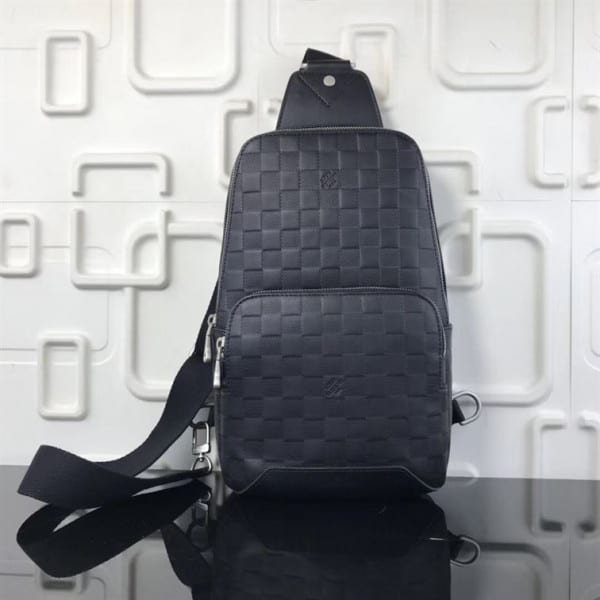 " Louis Vuitton Avenue Sling Bag - WLM042"