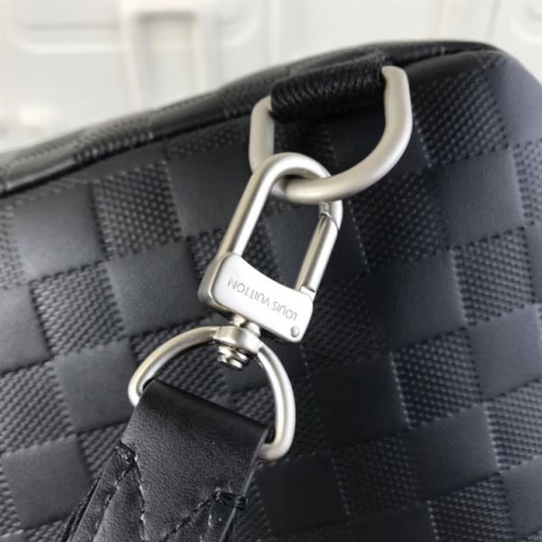 " Louis Vuitton Avenue Sling Bag - WLM042"