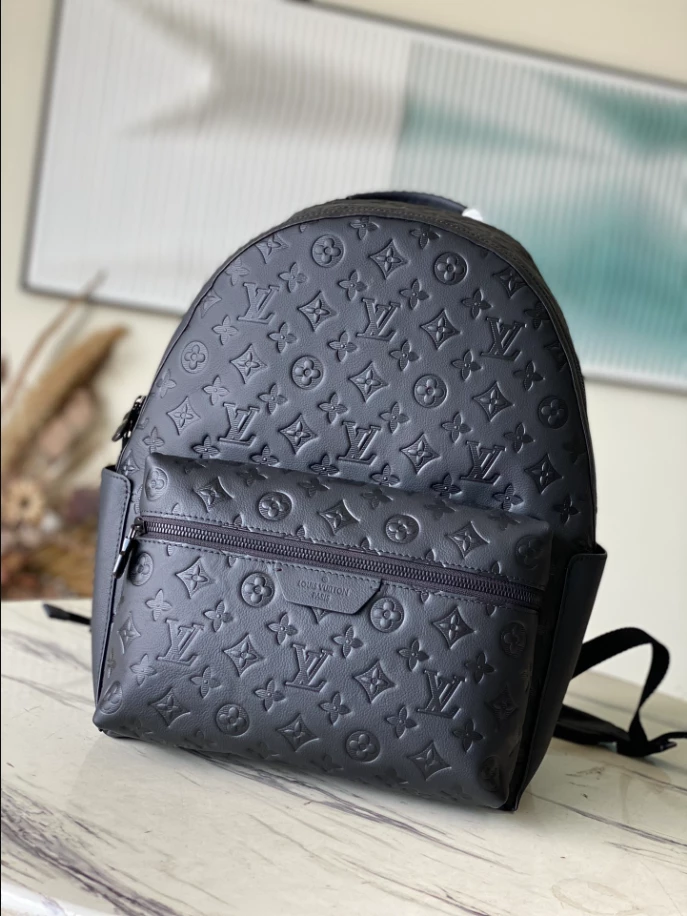 LOUIS VUITTON DISCOVERY BACKPACK MONOGRAM SHADOW