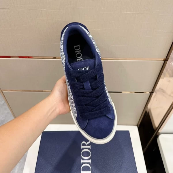 B33 SNEAKER DIOR OBLIQUE JACQUARD AND SUEDE - CD155