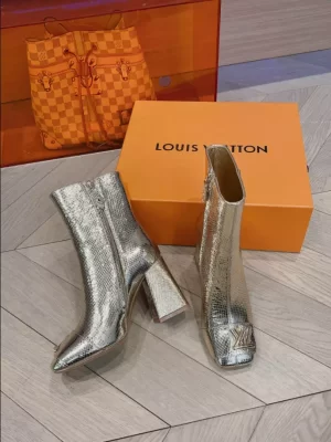 LOUIS VUITTON SHAKE ANKLE BOOT - WLS016